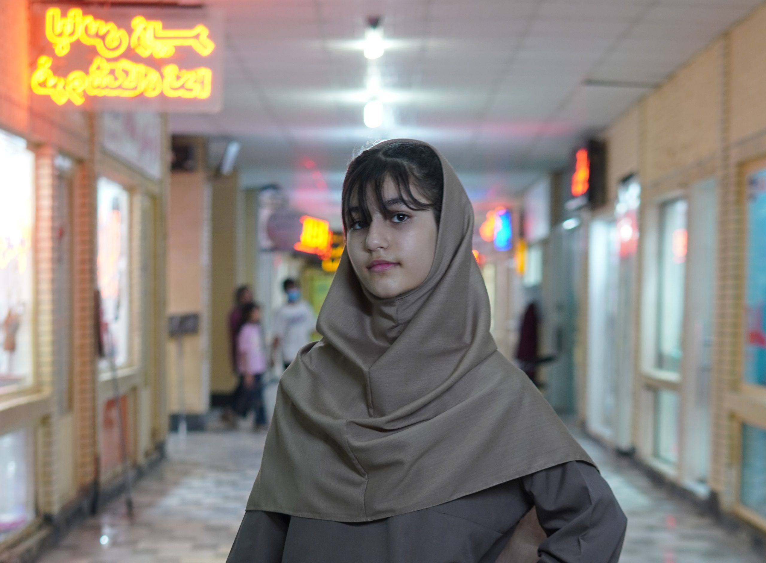 مقنعه راهنمایی بروجرد